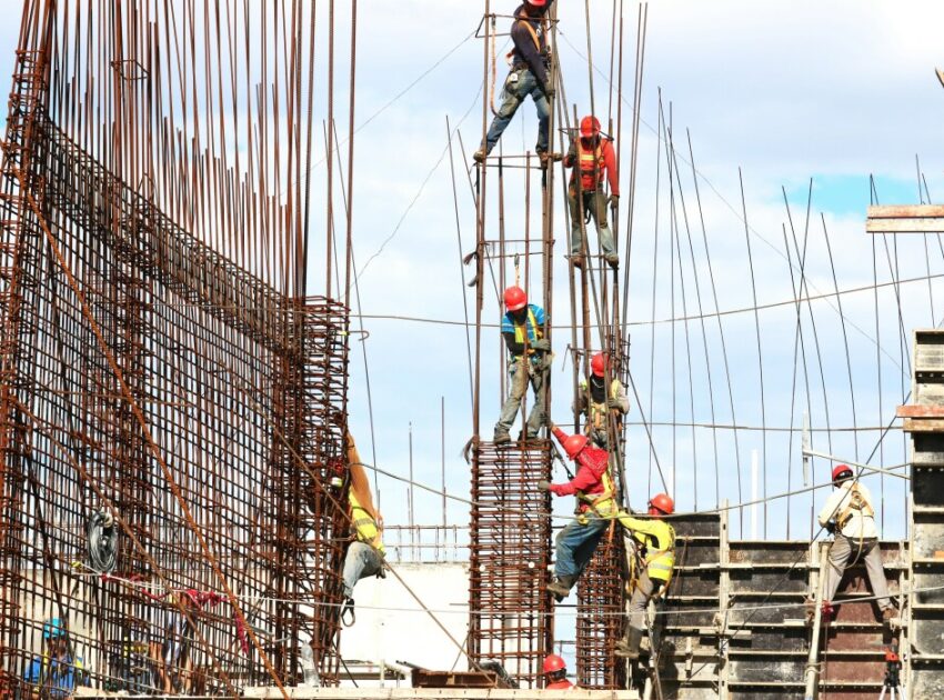 construction_teamwork